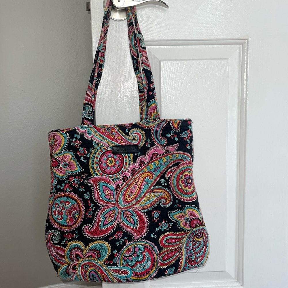 Vera Bradley Magnetic Snap Closure Purse